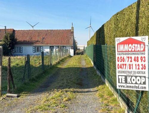                                         Hoeve te koop in Zwevegem, € 199.500
